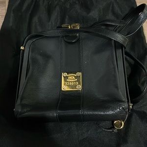 Black HCL shoulder bag. In great condition!